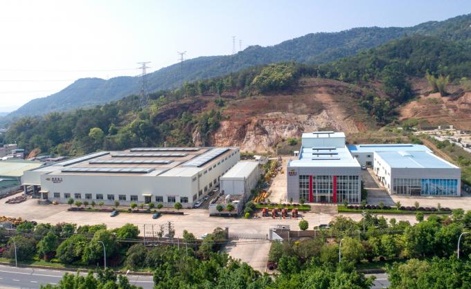 Puissante scie hydraulique de d&eacute;chets pour les pelles de 12 &agrave; 14 tonnes avec Hardox 450 couleur personnalisable 3