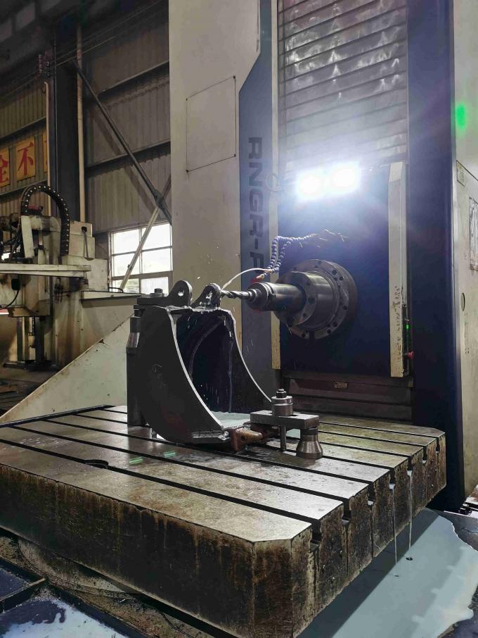 Puissante scie hydraulique de d&eacute;chets pour les pelles de 12 &agrave; 14 tonnes avec Hardox 450 couleur personnalisable 7