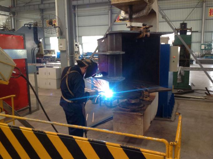 Puissante scie hydraulique de d&eacute;chets pour les pelles de 12 &agrave; 14 tonnes avec Hardox 450 couleur personnalisable 10